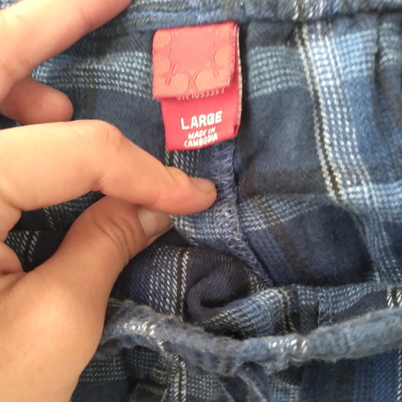 Bundle of 4 mens clothes - Picture 14 of 14